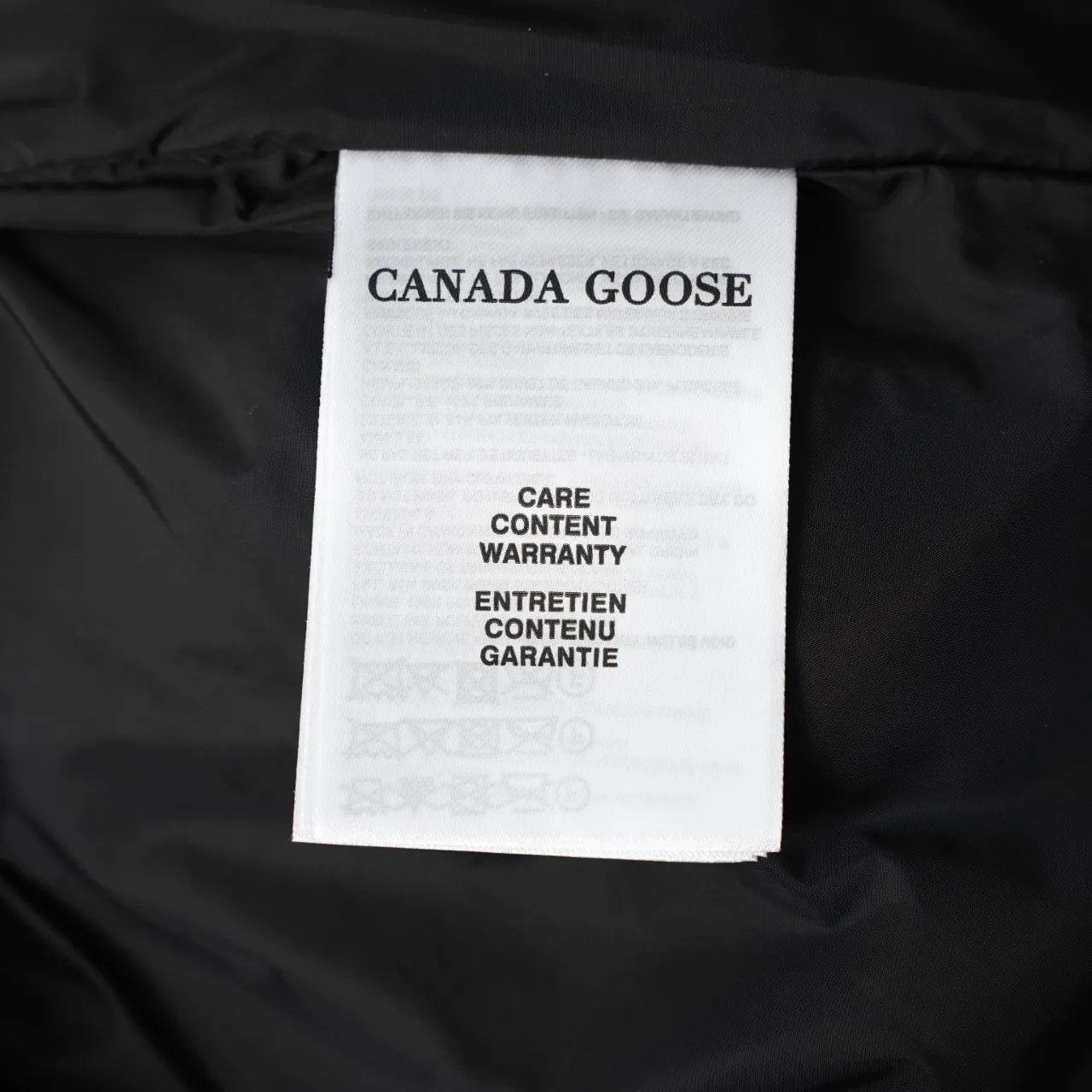 P340 CANADA GOOSE丨Canada Goose slanted pocket stand collar down vest Color: off-white black label Size: XS-XXL